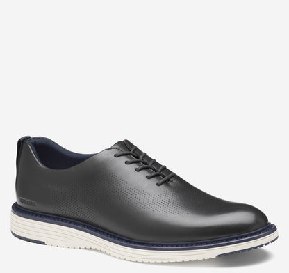 Men's Upton One-Piece Perfed Plain Toe / Johnston Murphy