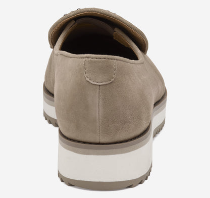 Women's Ulyssa Studded Loafer / Johnston Murphy
