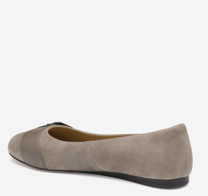 Women's Claire Belted Flat / Johnston Murphy
