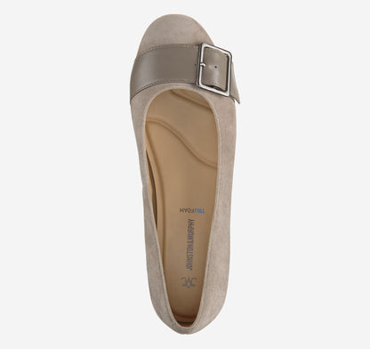 Women's Claire Belted Flat / Johnston Murphy