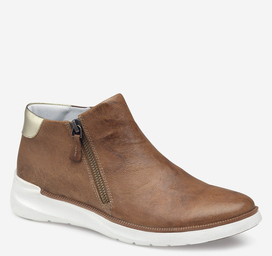 Women's Emery Zip Bootie / Johnston Murphy