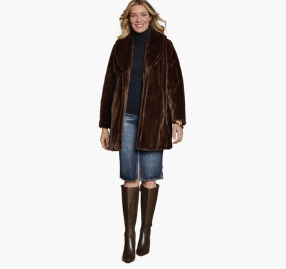 Women's Textured Faux-Fur Coat / Johnston Murphy